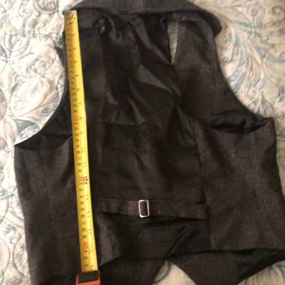 Dressy vest. - Picture 4 of 4